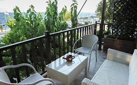 Spyrou Studios & Apartments